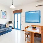 Petite Maison アパート *