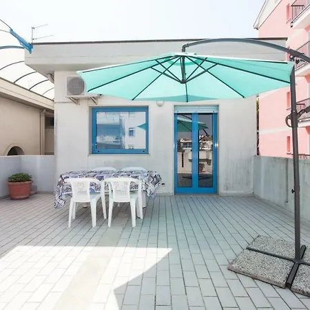 Petite Maison ليدو دي يسولو